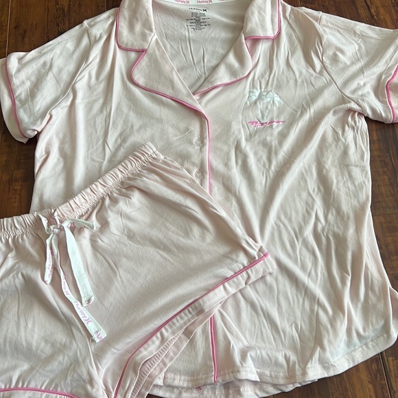 Hurley Pink Short Set Pajamas - SOFT & COZY - Picture 2 of 4